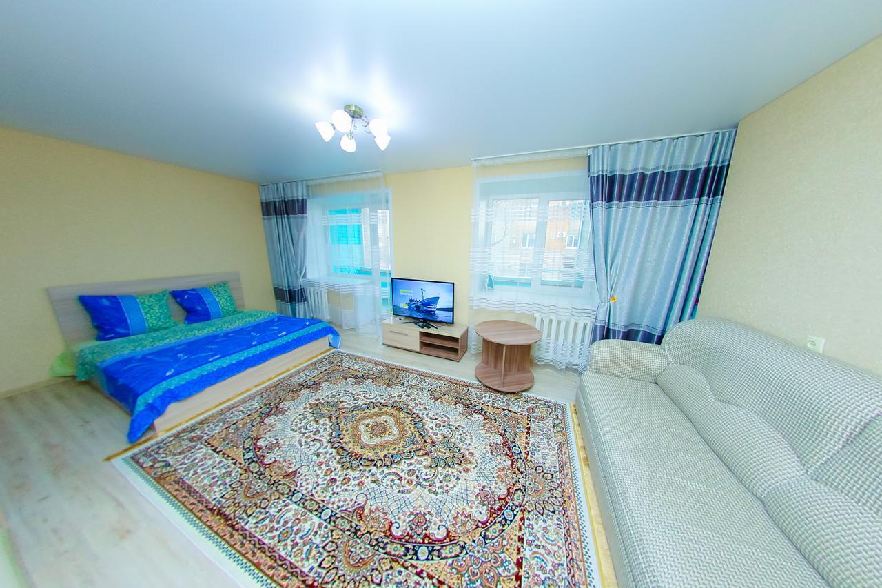 Apart On Slavskogo 14 Оскемен Екстер'єр фото